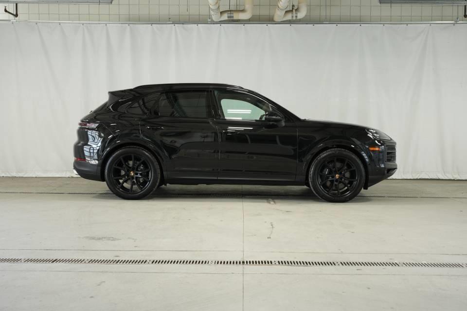 new 2025 Porsche Cayenne car, priced at $109,195