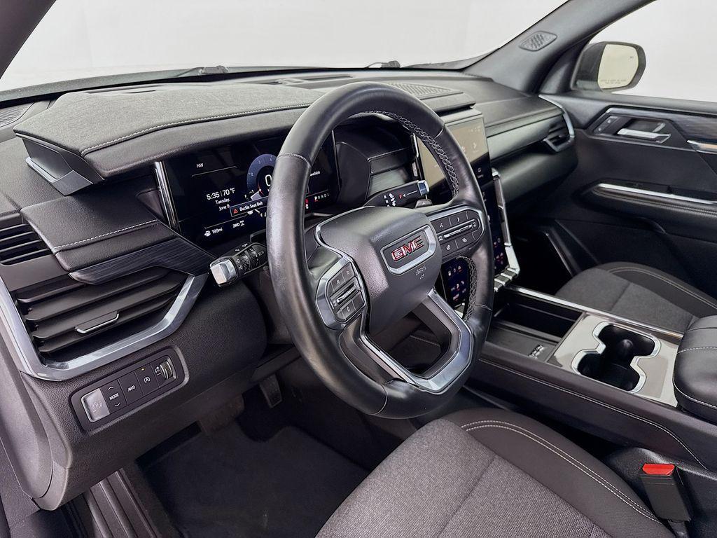 used 2025 GMC Acadia car, priced at $36,900