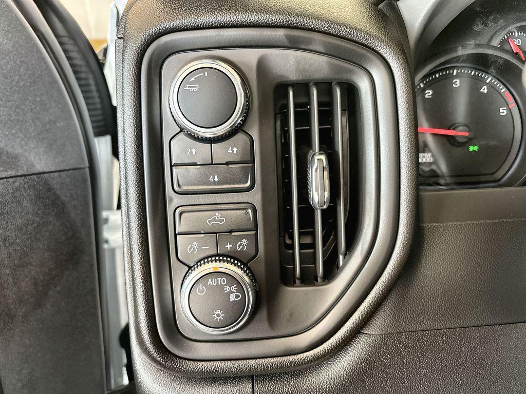 new 2025 GMC Sierra 3500 car, priced at $58,440