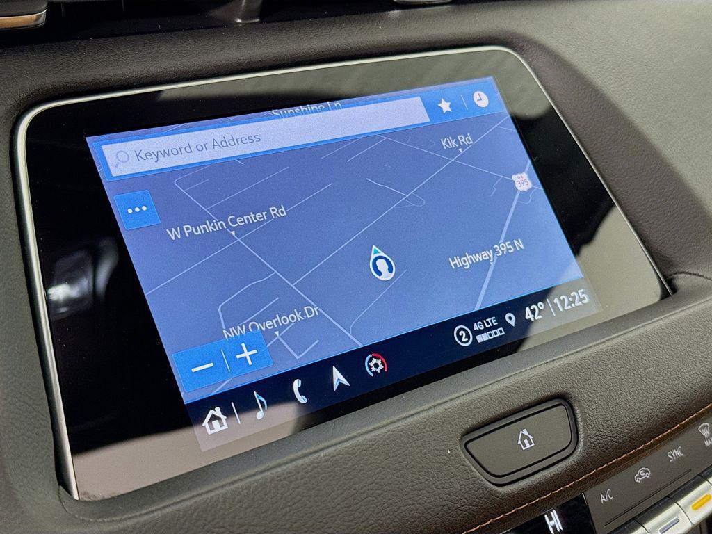 used 2023 Cadillac XT4 car, priced at $32,900