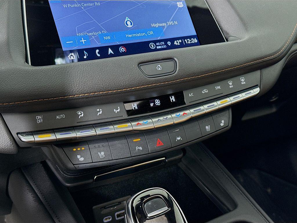 used 2023 Cadillac XT4 car, priced at $32,900