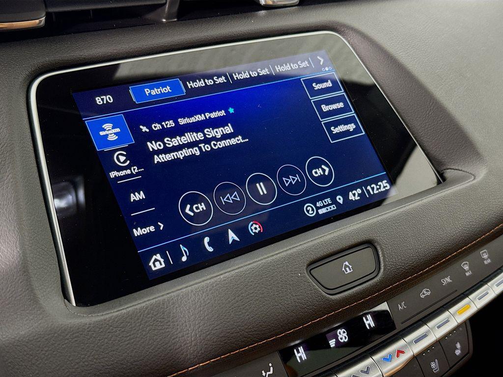 used 2023 Cadillac XT4 car, priced at $32,900