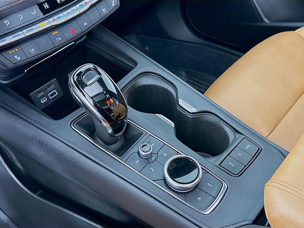 used 2023 Cadillac XT4 car, priced at $32,900