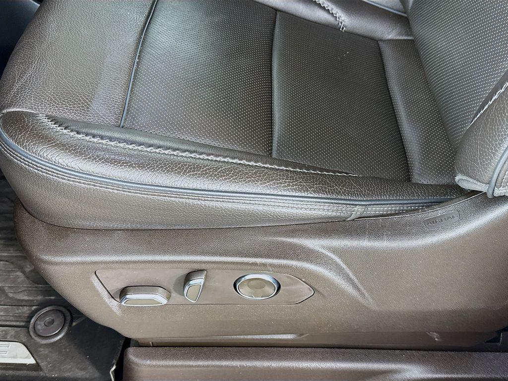 used 2021 GMC Yukon car, priced at $55,999