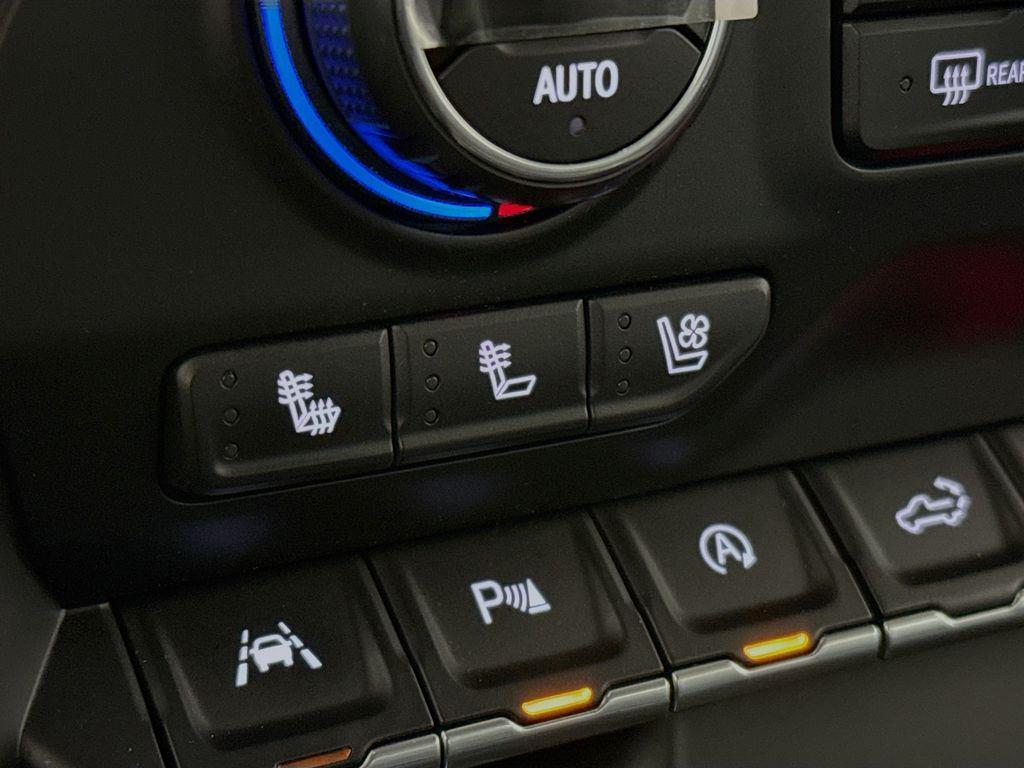 used 2021 Chevrolet Silverado 1500 car, priced at $37,900