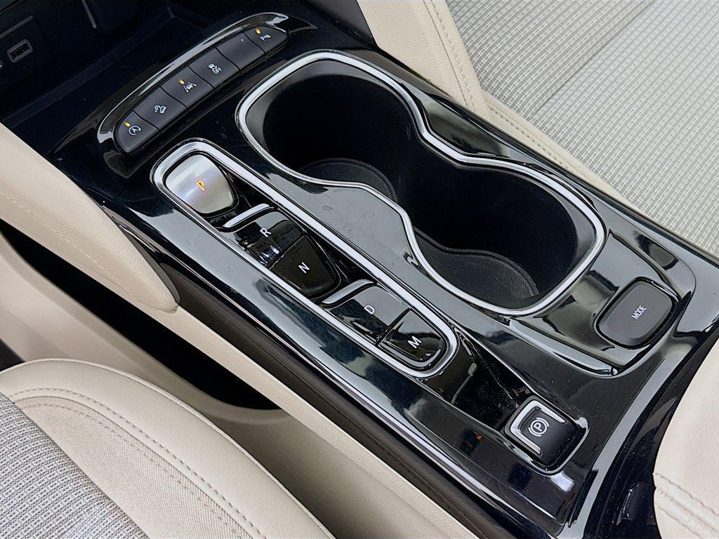 used 2023 Buick Envision car, priced at $24,999