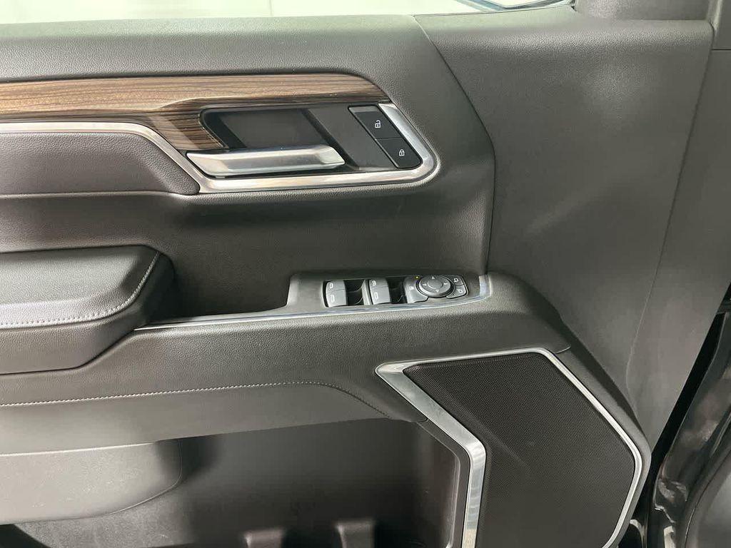 used 2025 Chevrolet Silverado 1500 car, priced at $40,925