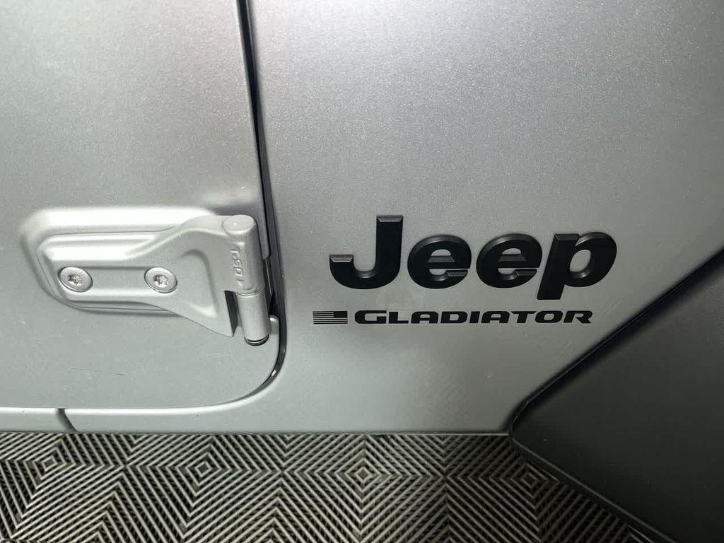 used 2023 Jeep Gladiator car, priced at $27,595