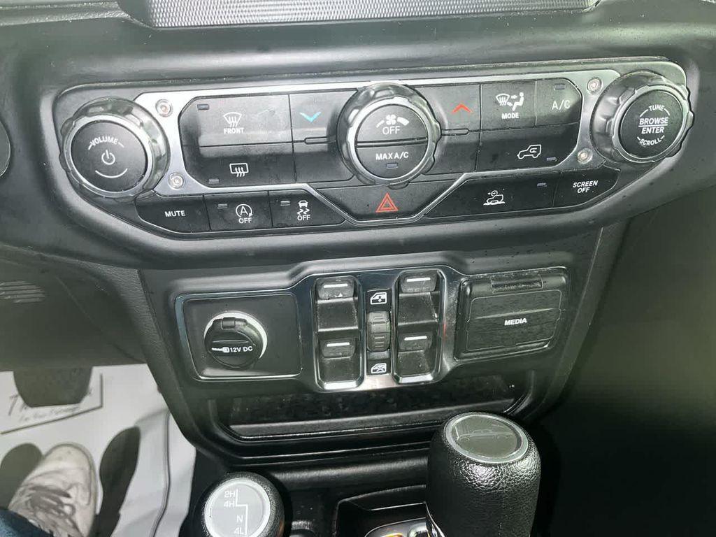 used 2023 Jeep Gladiator car, priced at $27,595