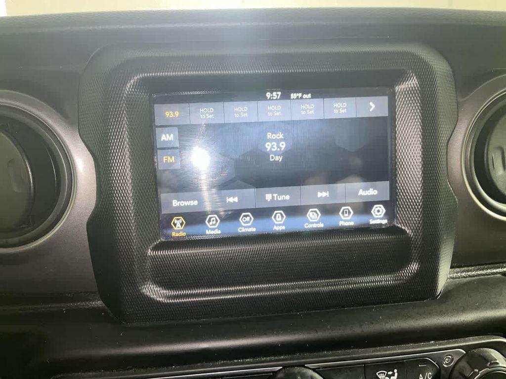 used 2023 Jeep Gladiator car, priced at $27,595