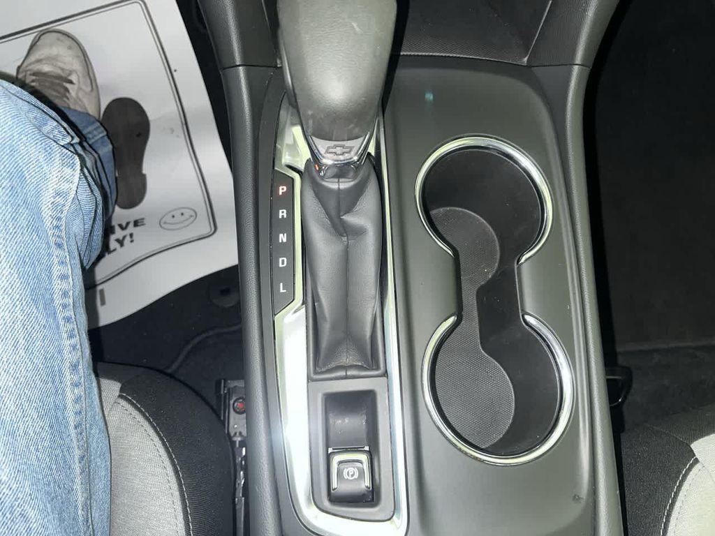 used 2022 Chevrolet Equinox car, priced at $20,195