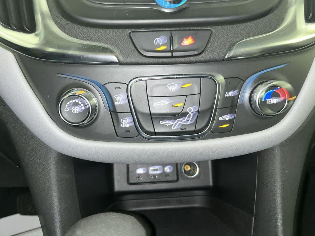 used 2022 Chevrolet Equinox car, priced at $20,195