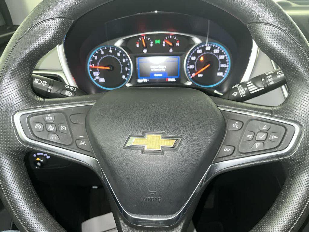 used 2022 Chevrolet Equinox car, priced at $20,195