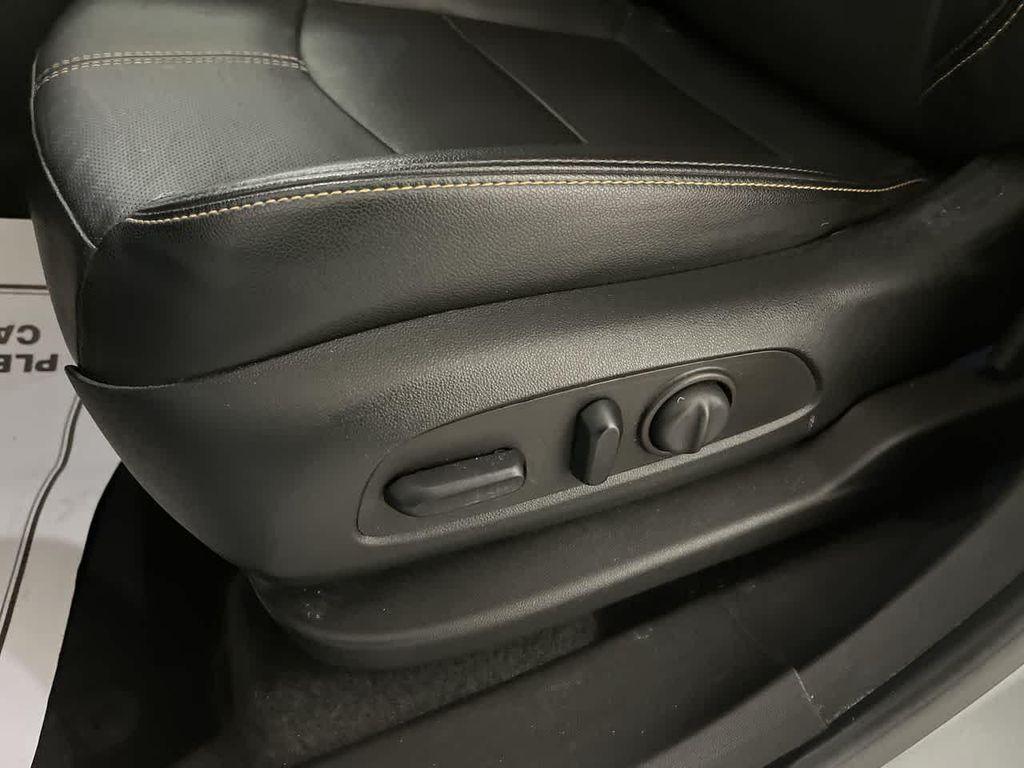 used 2023 Chevrolet Equinox car, priced at $19,895