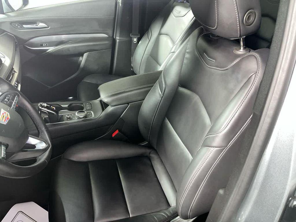 used 2025 Cadillac XT4 car, priced at $29,244