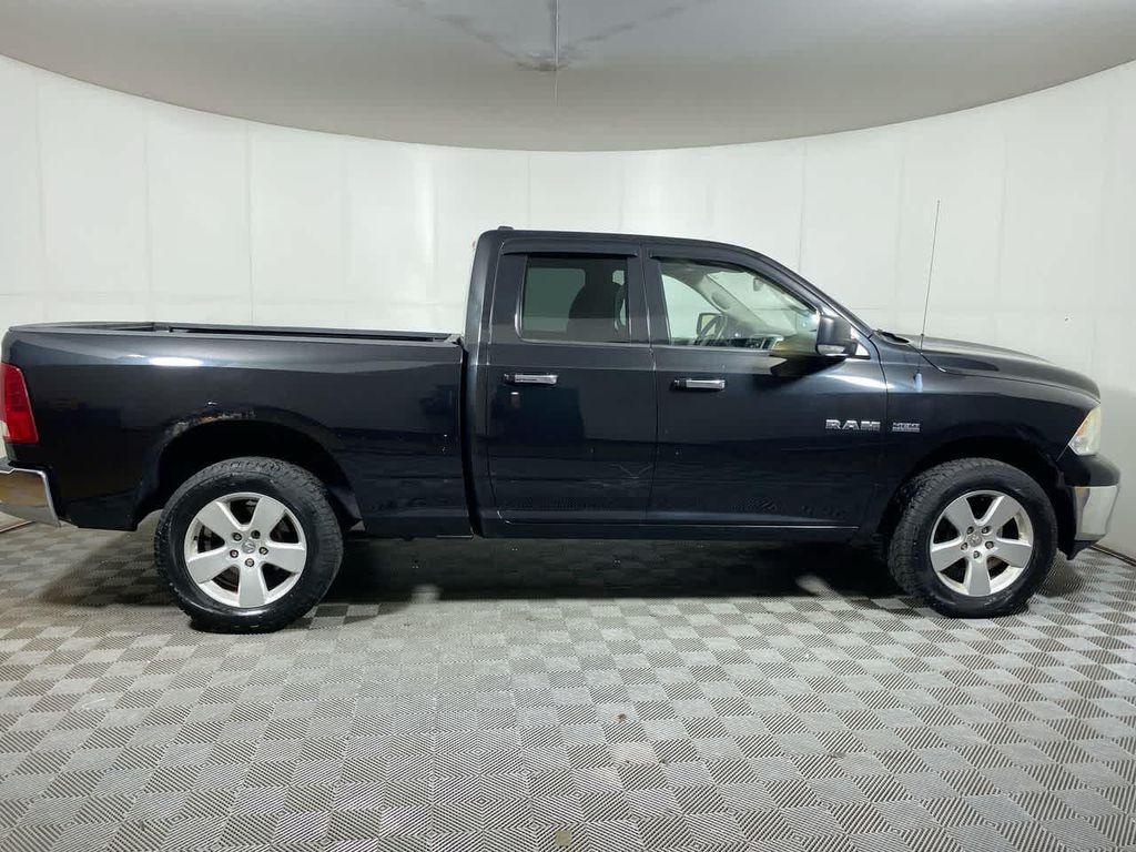 2010 Brilliant Black Crystal Pearlcoat Dodge Ram 1500