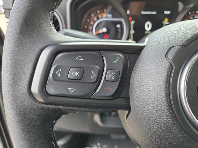 new 2025 Jeep Gladiator car, priced at $43,921