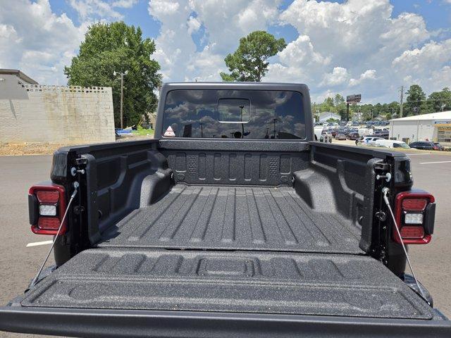 new 2025 Jeep Gladiator car, priced at $43,921