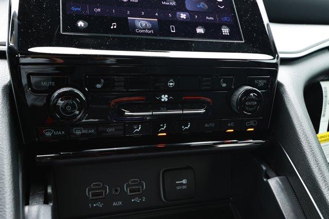 new 2026 Jeep Grand Cherokee car, priced at $40,784