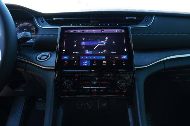 new 2025 Jeep Grand Cherokee car, priced at $40,840