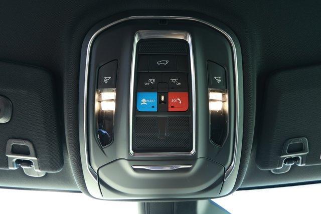 new 2025 Jeep Grand Cherokee car, priced at $40,840