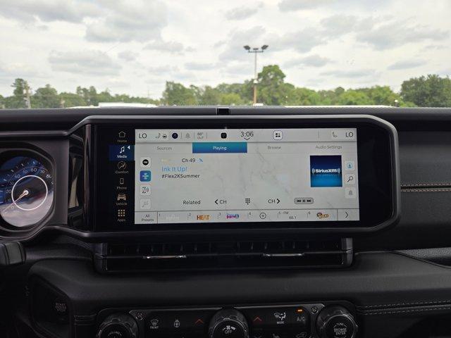 new 2025 Jeep Gladiator car, priced at $44,972