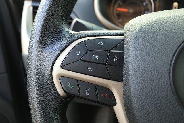 used 2015 Jeep Cherokee car, priced at $9,990