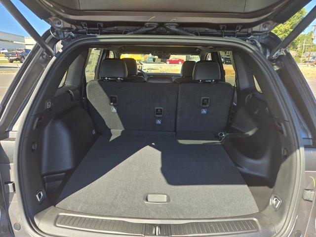 new 2025 Jeep Grand Cherokee car, priced at $40,480