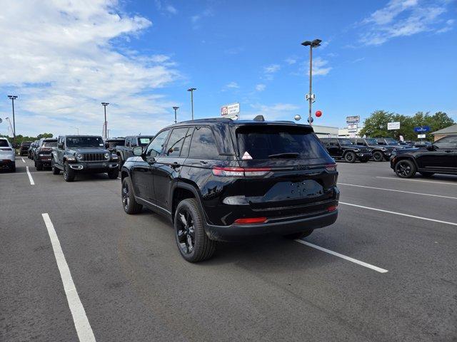 new 2025 Jeep Grand Cherokee car, priced at $37,730