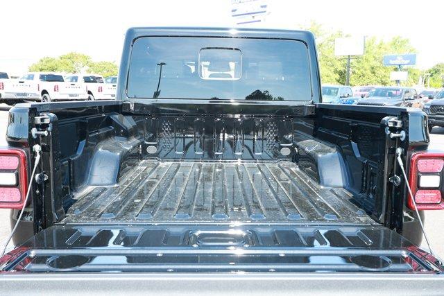 new 2026 Jeep Gladiator car, priced at $59,186