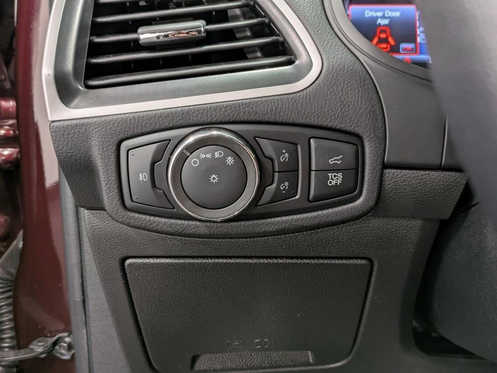 used 2022 Ford Edge car, priced at $25,900