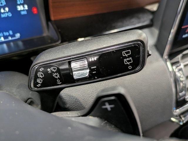 used 2022 Lincoln Navigator car, priced at $55,077