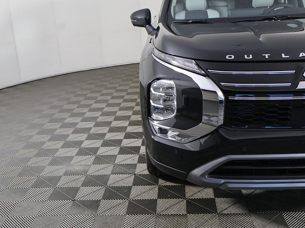 new 2025 Mitsubishi Outlander car, priced at $36,200
