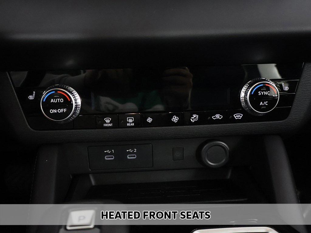 new 2025 Mitsubishi Outlander car, priced at $39,815