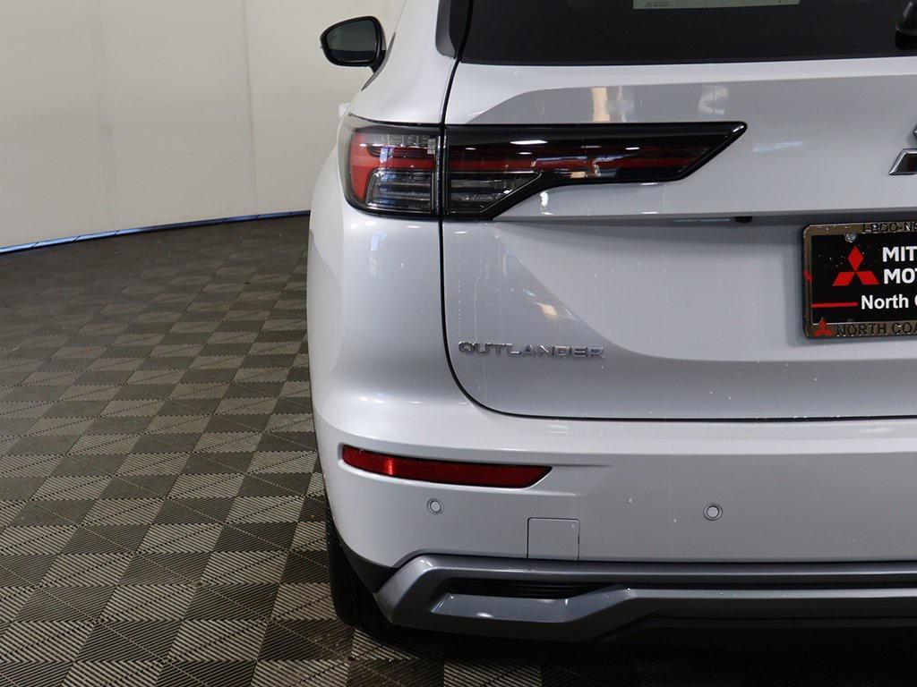 new 2025 Mitsubishi Outlander car, priced at $34,145