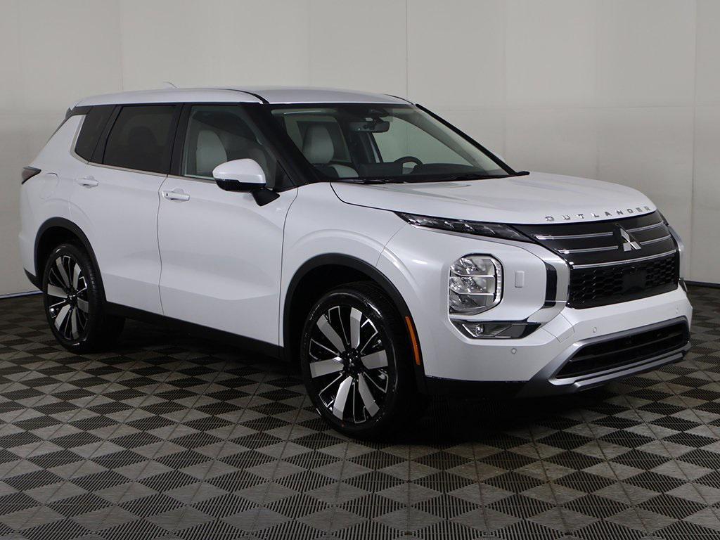new 2025 Mitsubishi Outlander car, priced at $34,145