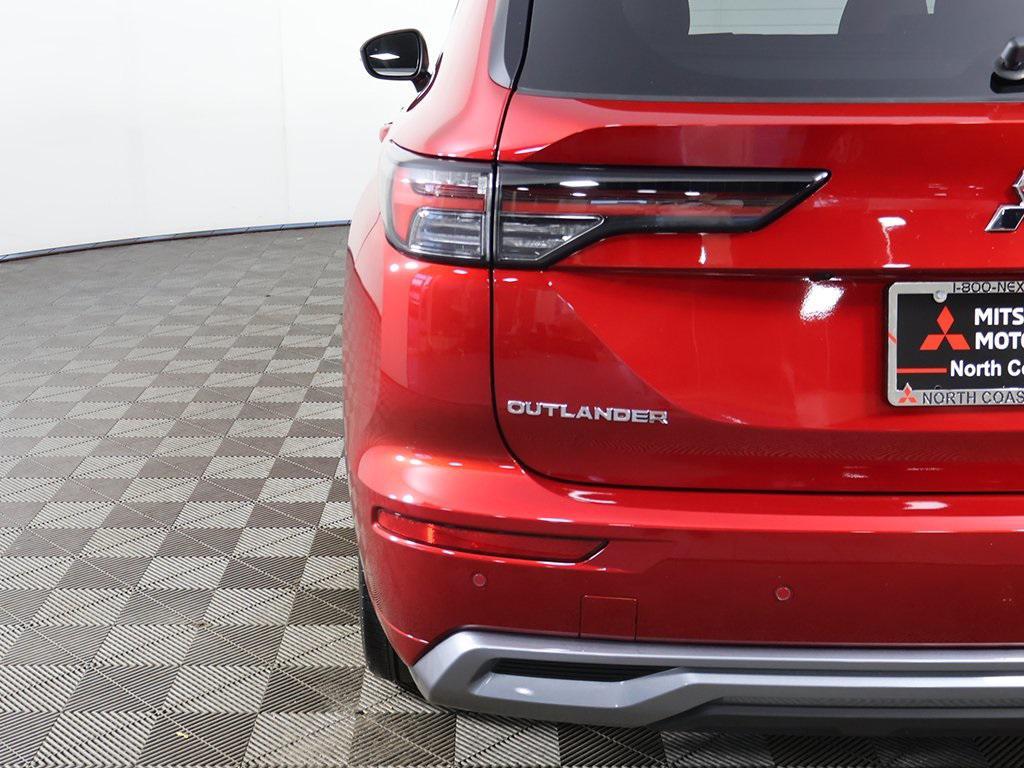 new 2025 Mitsubishi Outlander car, priced at $42,445