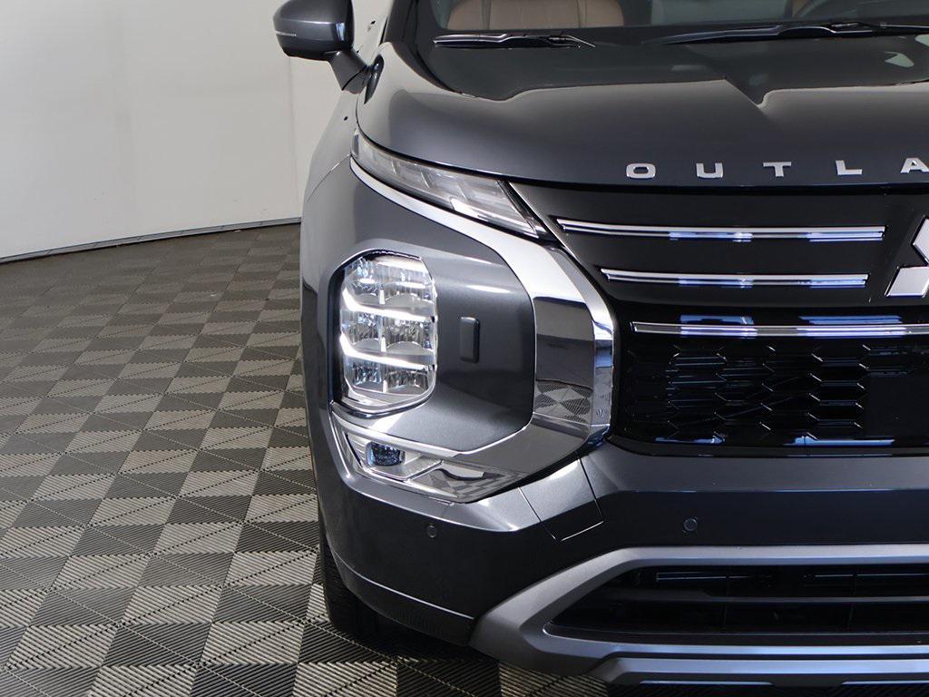 new 2025 Mitsubishi Outlander car, priced at $41,810