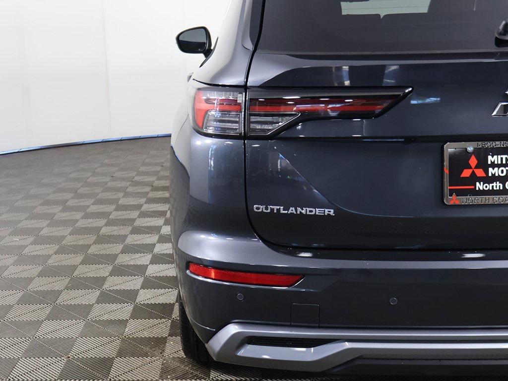 new 2025 Mitsubishi Outlander car, priced at $41,810