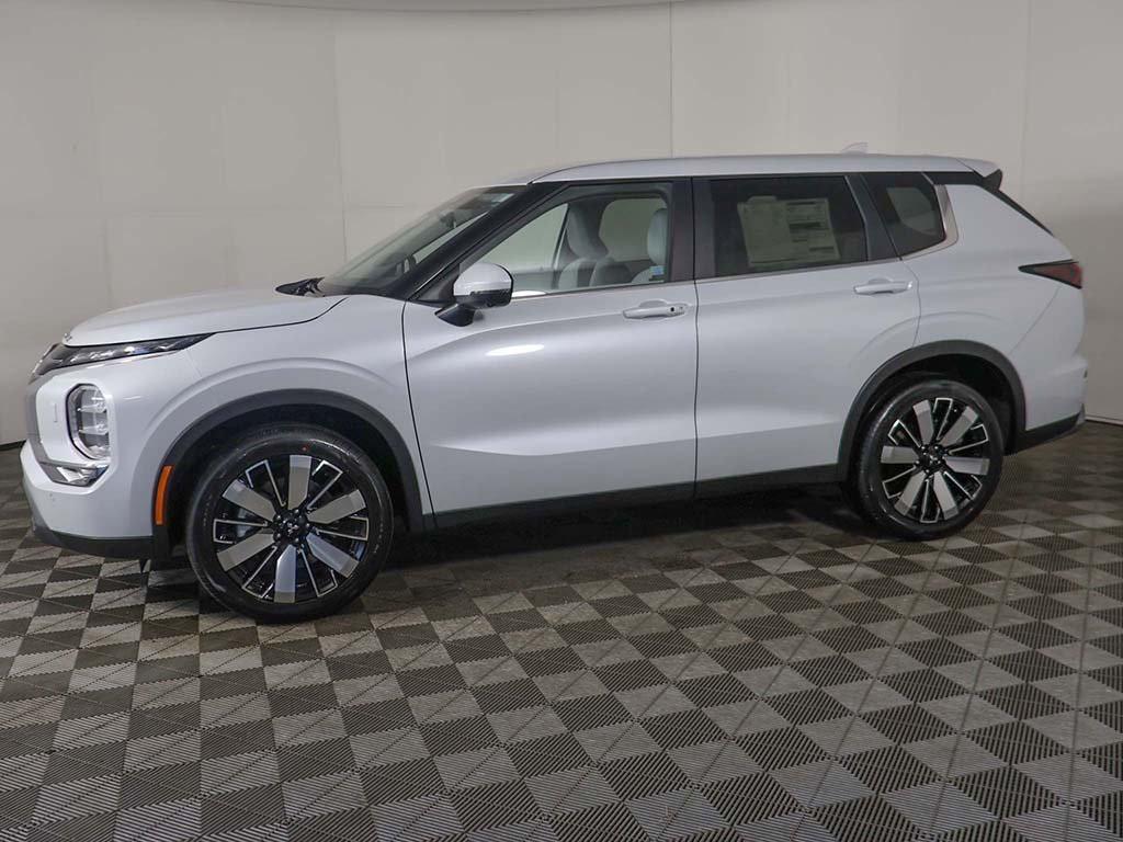 new 2026 Mitsubishi Outlander car, priced at $39,240