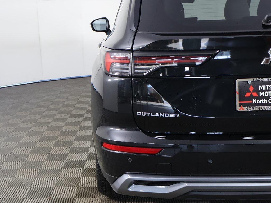 new 2025 Mitsubishi Outlander car, priced at $34,115