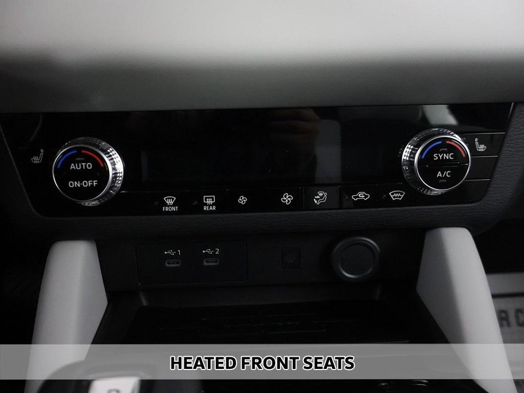 new 2025 Mitsubishi Outlander car, priced at $34,015