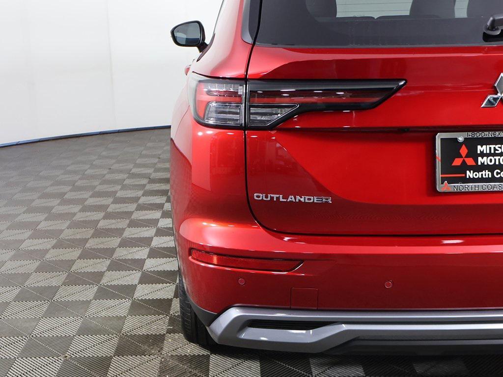 new 2025 Mitsubishi Outlander car, priced at $34,015
