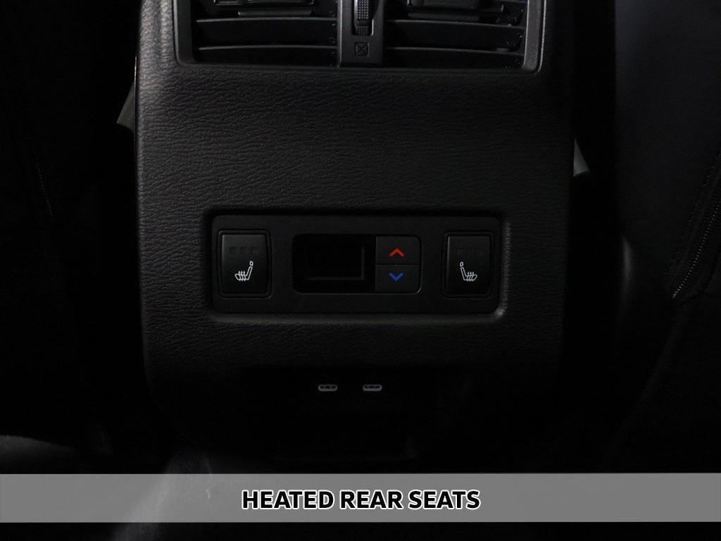 new 2025 Mitsubishi Outlander car, priced at $38,860