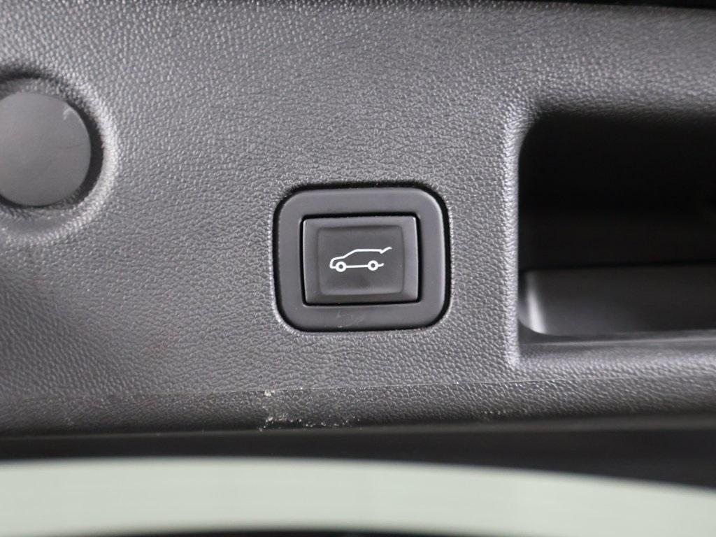 used 2022 Chevrolet Equinox car, priced at $18,119