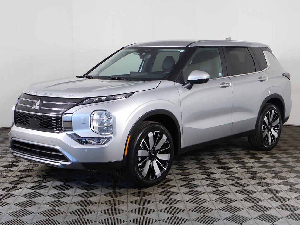 new 2025 Mitsubishi Outlander car, priced at $33,530
