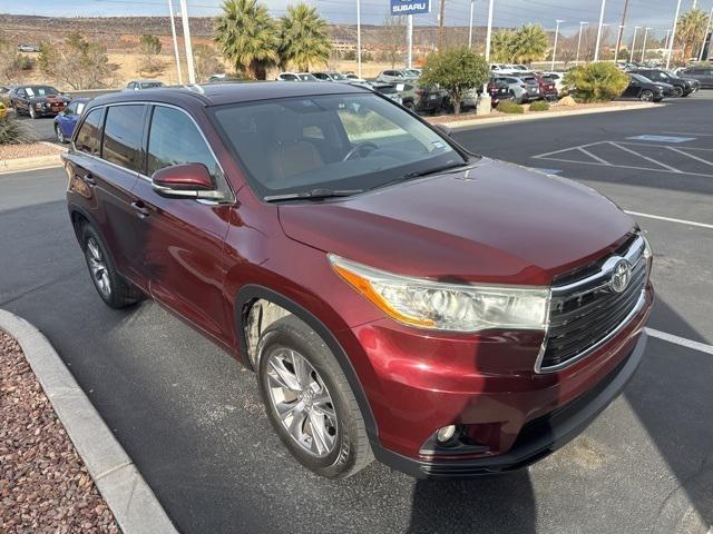 used 2014 Toyota Highlander car, priced at $15,690