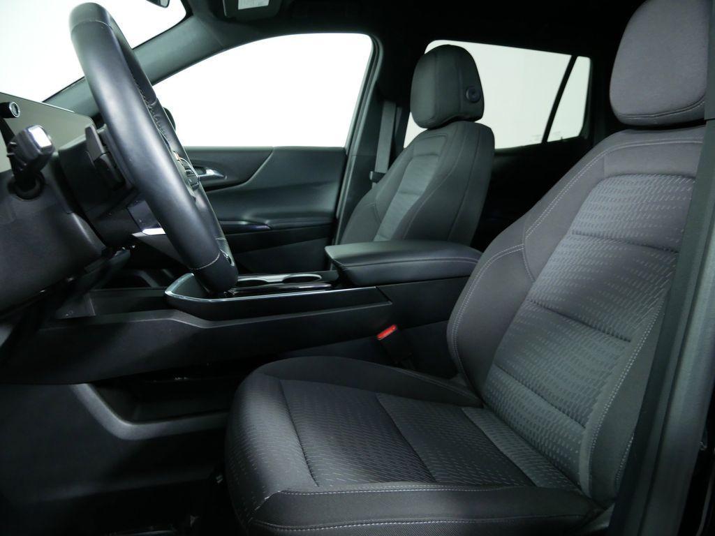 used 2025 Chevrolet Equinox car, priced at $25,832