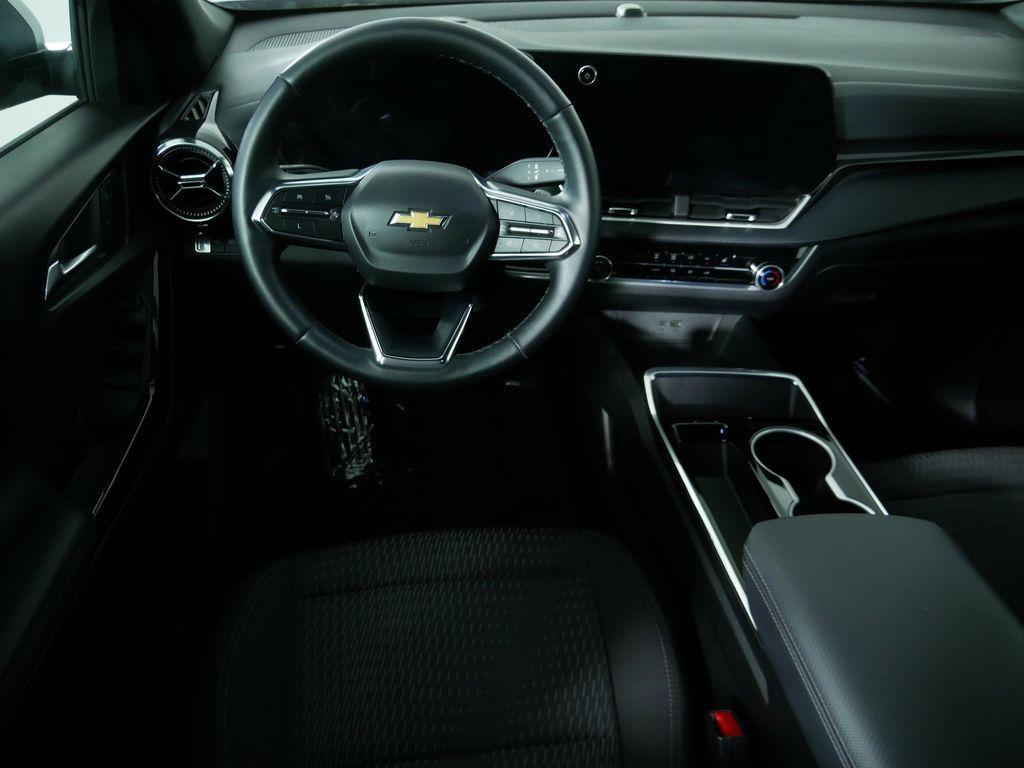 used 2025 Chevrolet Equinox car, priced at $25,832
