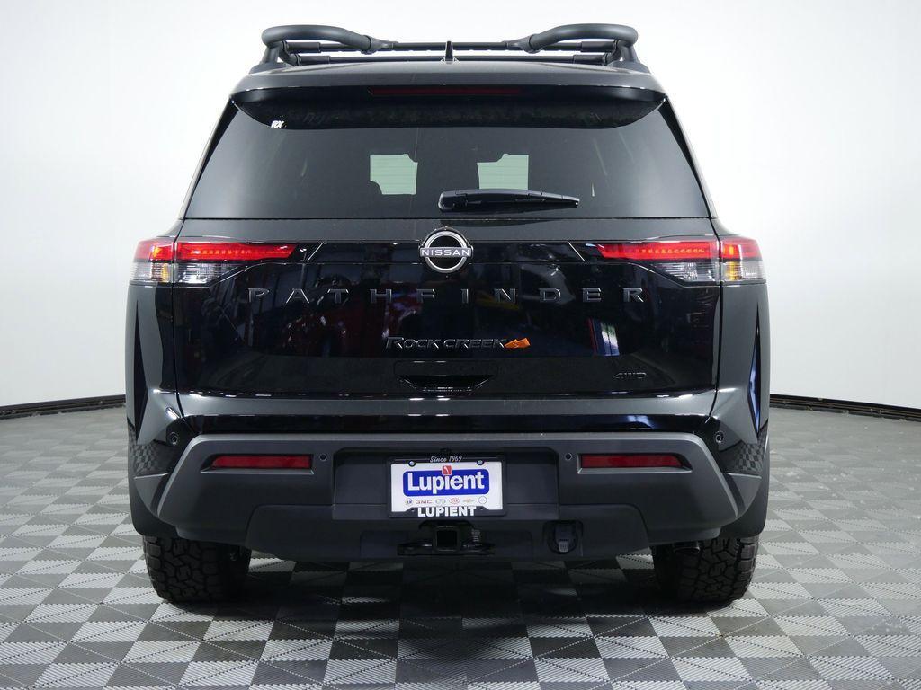new 2025 Nissan Pathfinder car, priced at $39,652